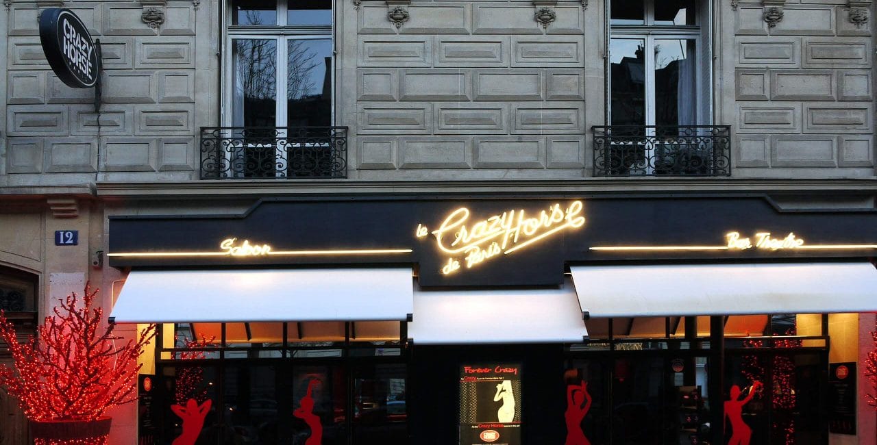 Cabaret of Crazy Horse Saloon, Paris, France by Pline (CC BY-SA 3.0)