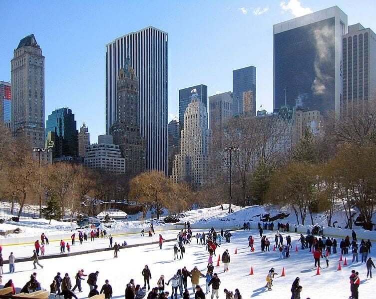 Central Park. Wollman Rink, New York, 2004 by Tomás Fano (Flickr)