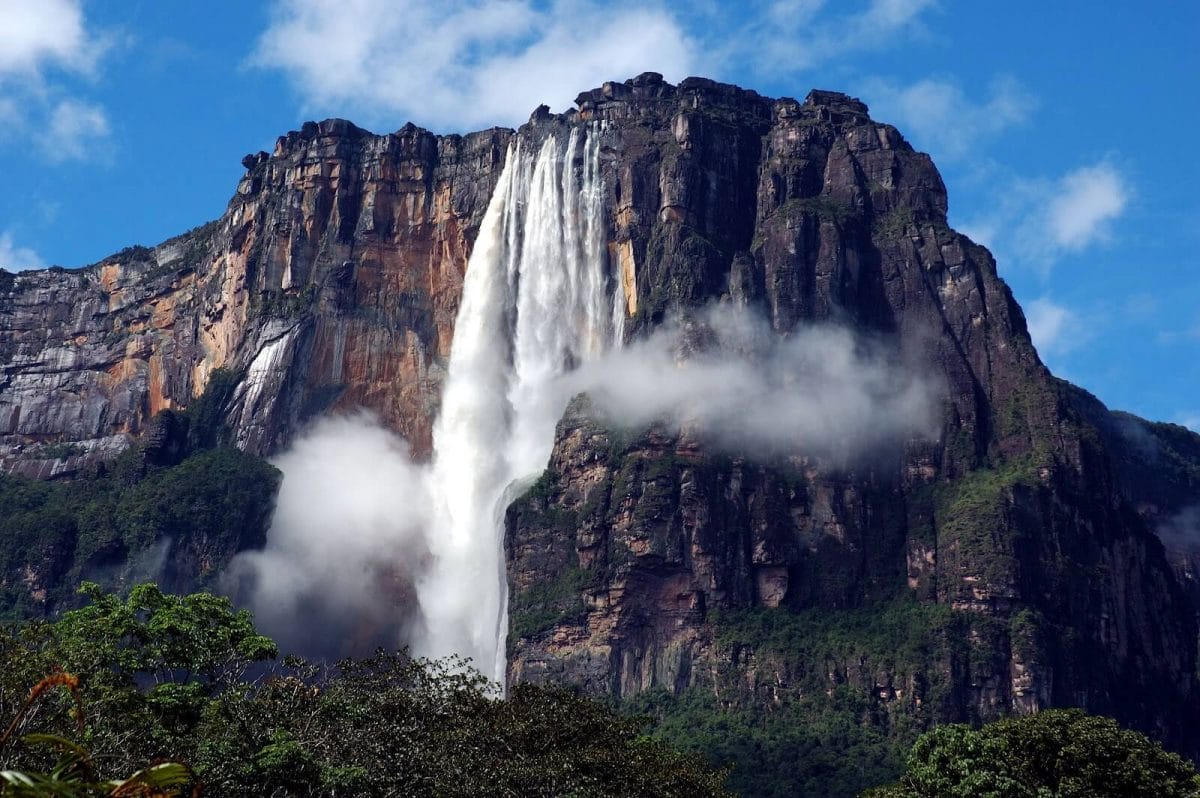 Angel Falls Venezuela by Mr.Angelfish (CC BY-SA 4.0)