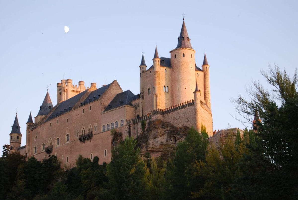 Alcazar Castle of Segovia (CC BY 2.0 / carthesian from Barcelona, España)