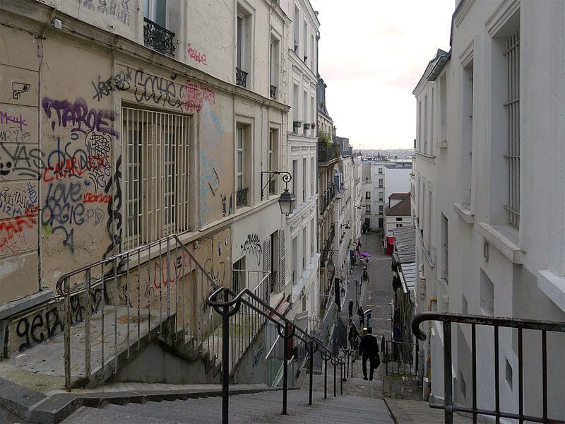 La rue Drevet à Paris dans le XVIIIe arrondissement (Les escaliers de Belleville dans La Môme)