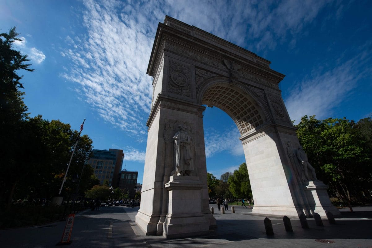 10 parcs de New York dans les films : Washington Square Arch. New York