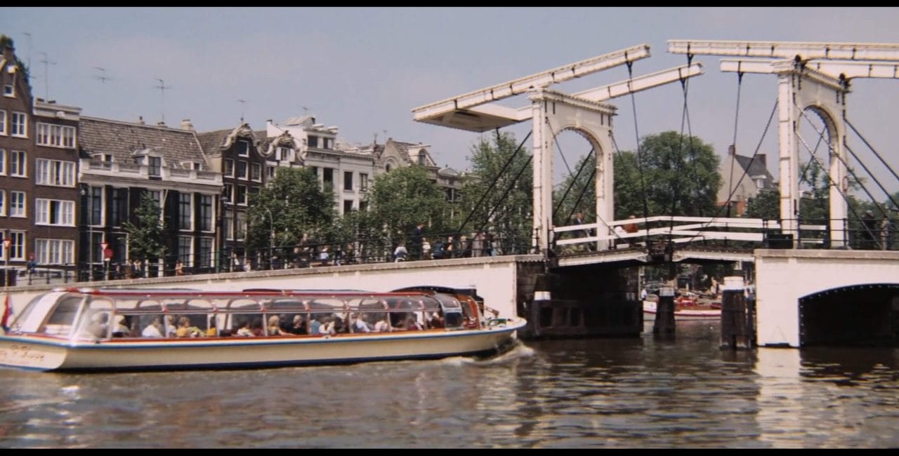 Scene at the Magere Brug in Diamonds Are Forever