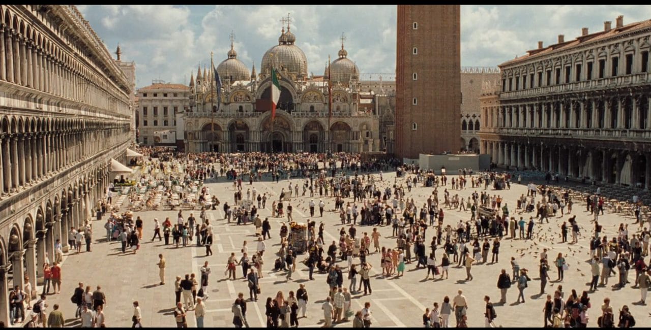 Scène sur la Piazza San Marco dans Casino Royale