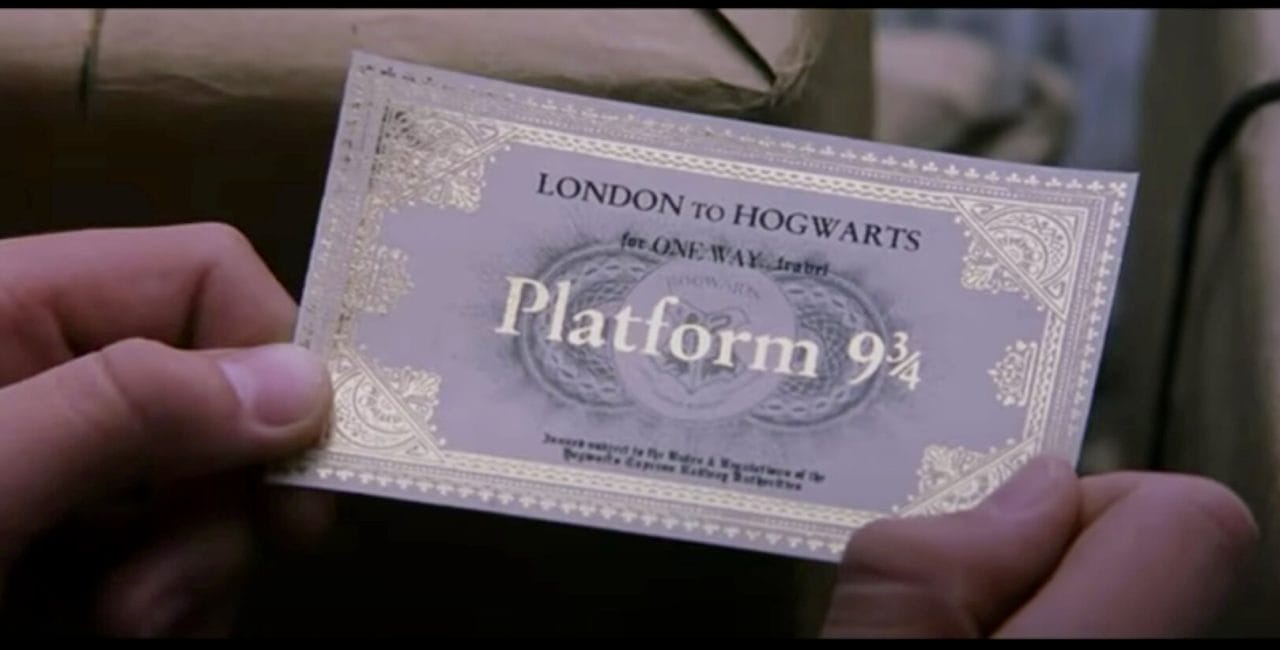 Scene from King's Cross Station in Harry Potter