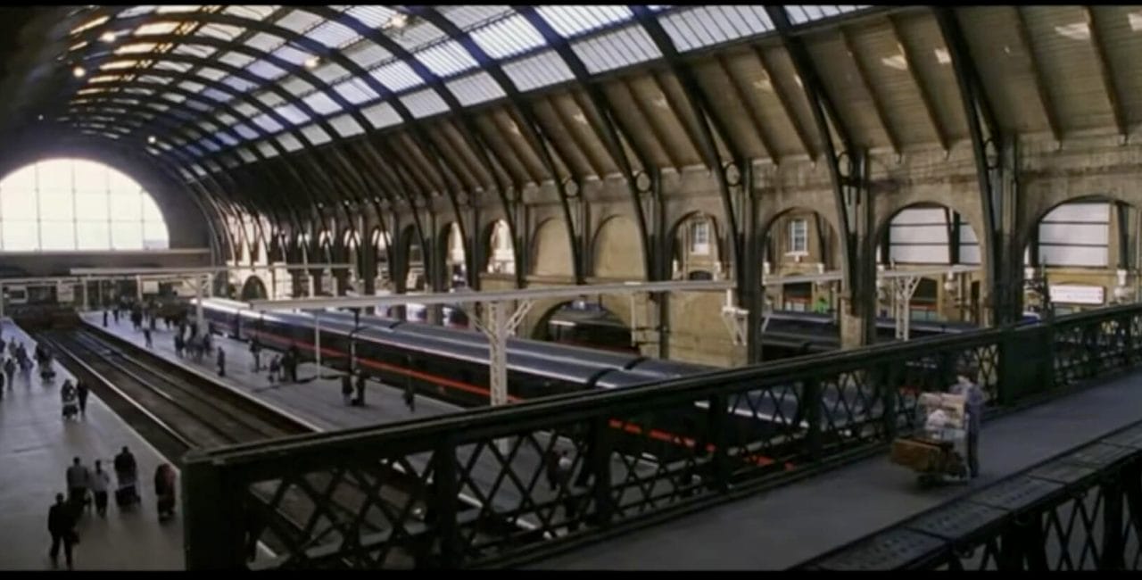 Scene from King's Cross Station in Harry Potter