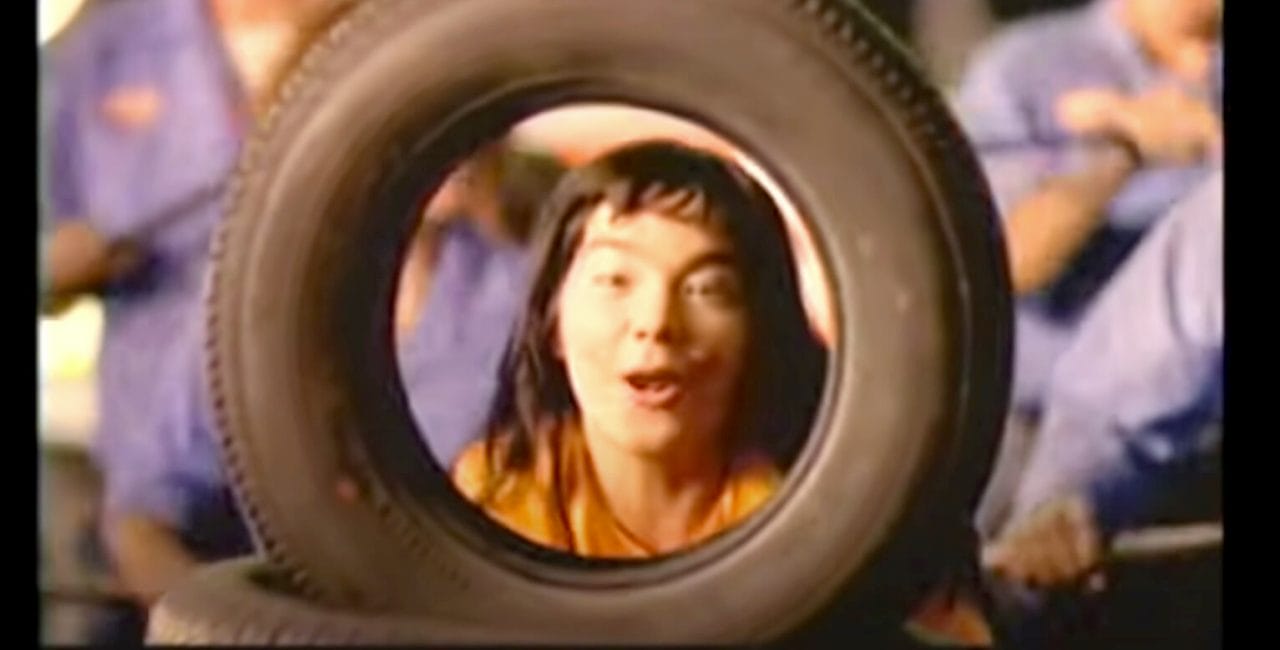 Clip It's Oh So Quiet Björk Integrity Tires.
