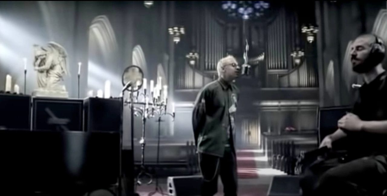 Clip Numb dans Cathédrale Saint-Guy de Prague - Linkin Park