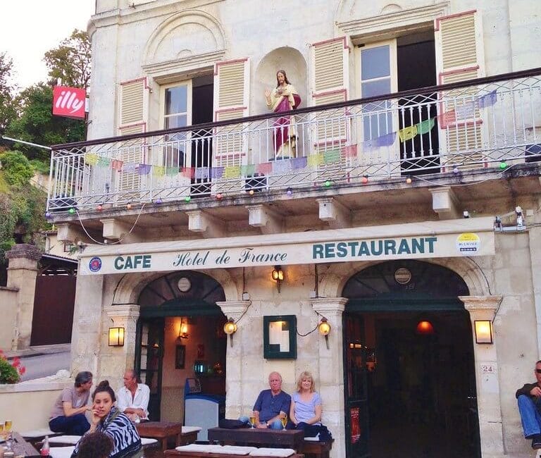 Café Chez Etienne à l'hôtel de France d'Aubeterre-sur-Dronne