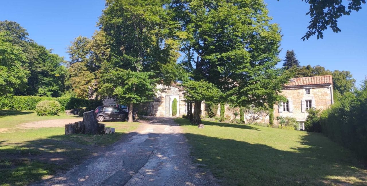 Château de Maumont Magnac-sur-Touvre