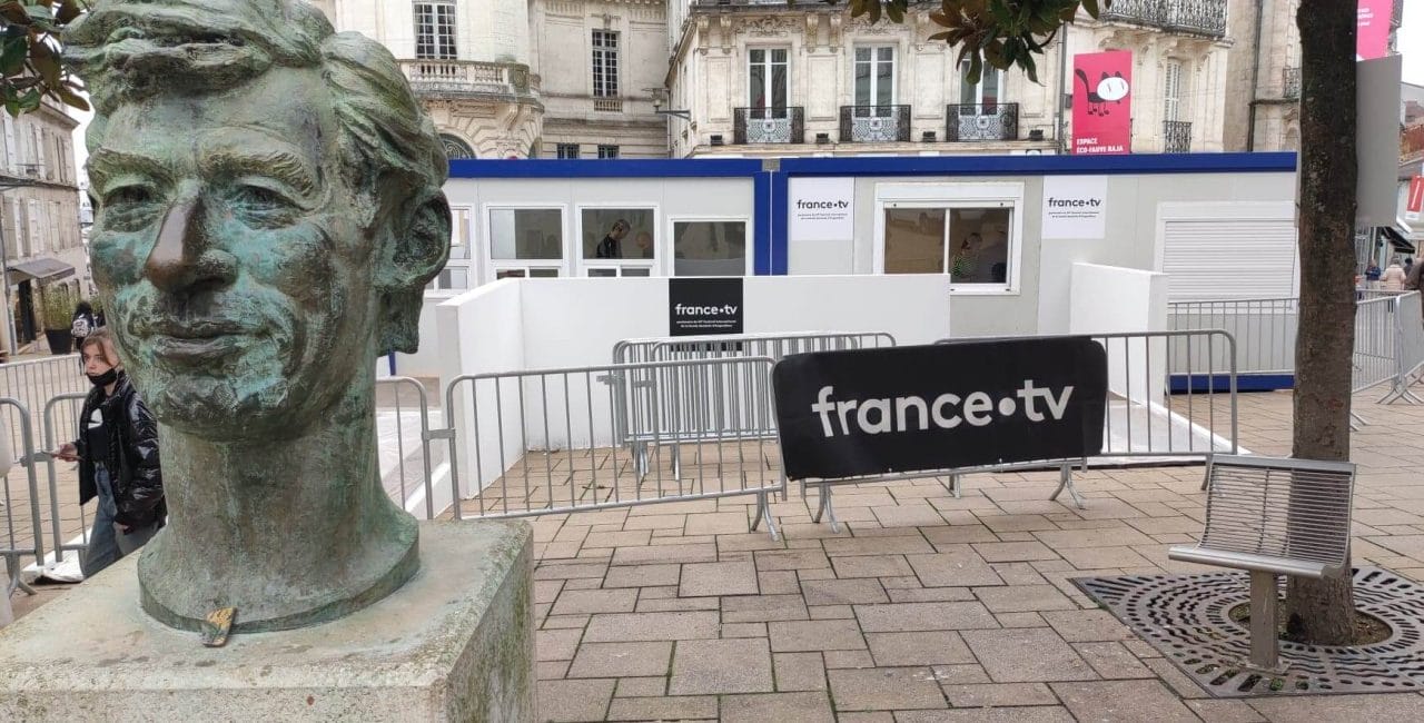 Buste d'Hergé réalisé par Tchang, rue Hergé à Angoulême (crédit photo : Fantrippers)