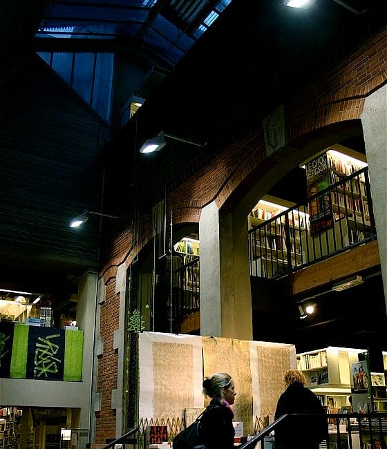 Hall du livre à Nancy (thesoundofviolence on Flickr — Le hall du livre, on Flickr / CC BY 2.0)