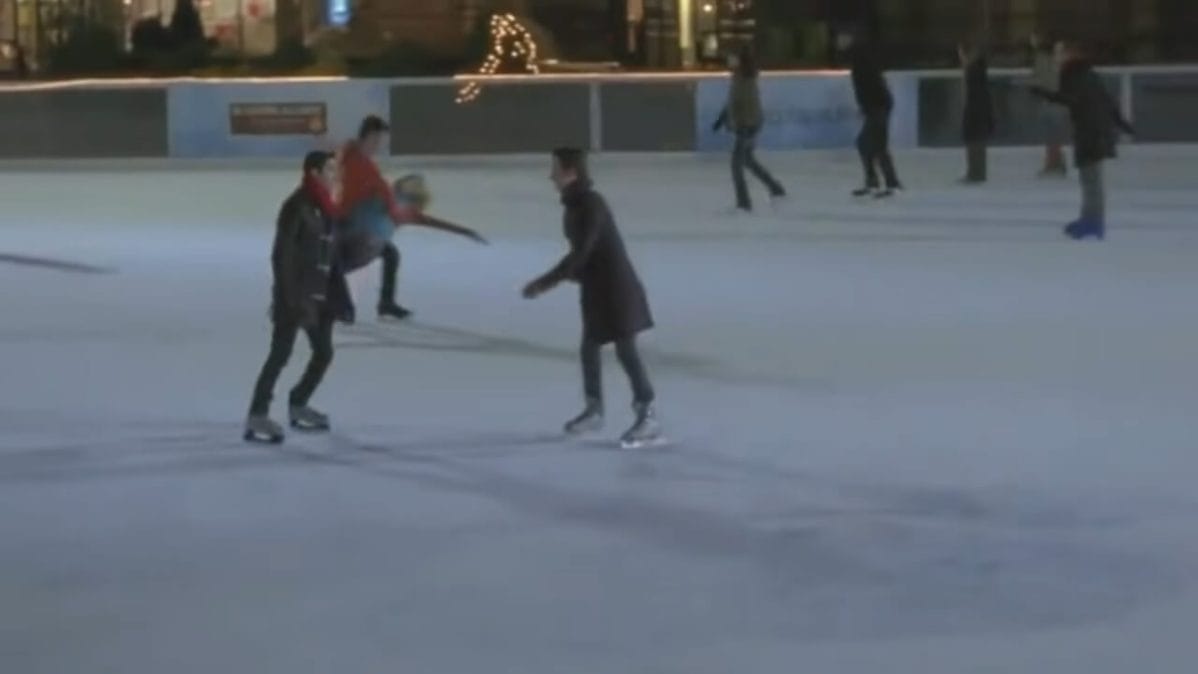 Bryant Park ice rink in the series Glee (Fox) - screenshot