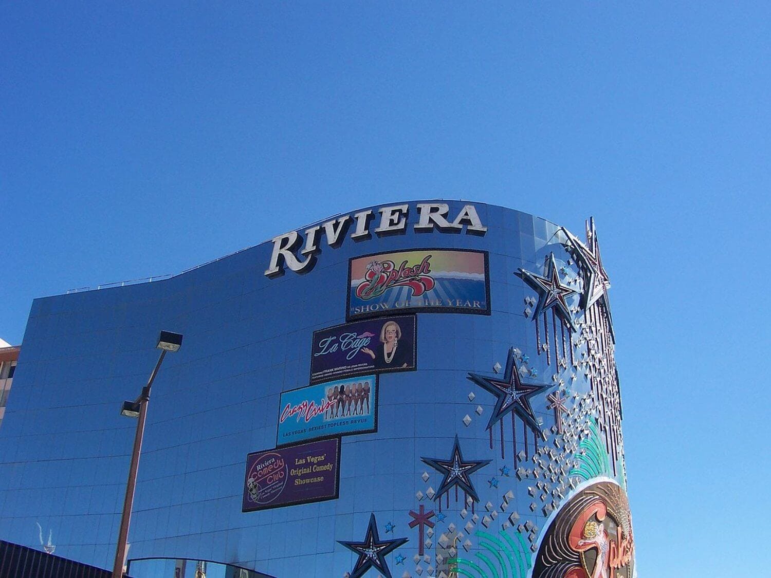 Hotel Riviera - Photo Wikimedia Commons by Michael180