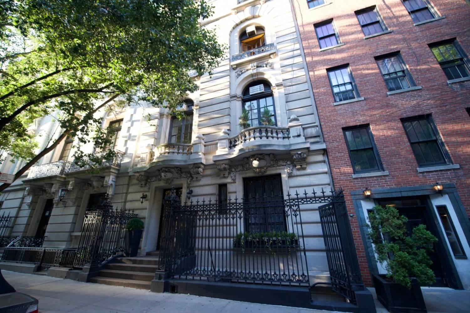 7 East 75th Street - Photo credit: Fantrippers