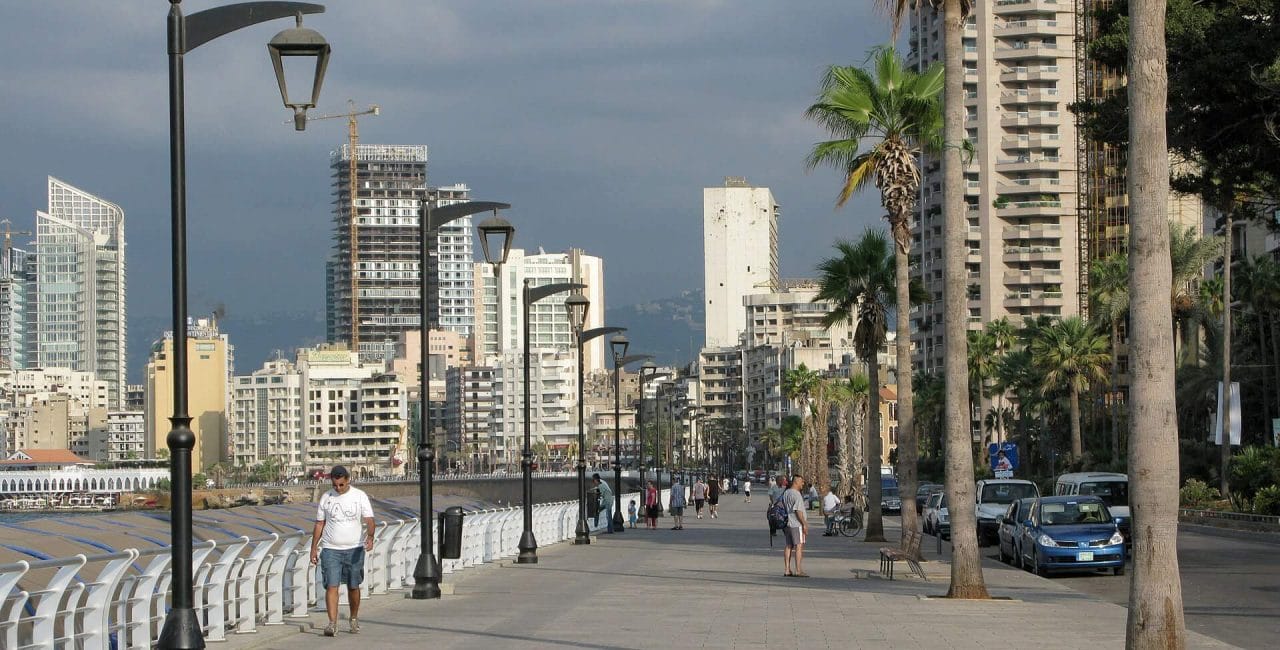 Corniche Beirut, the later extension of Avenue des Français by Vyacheslav Argenberg (CC BY 4.0)