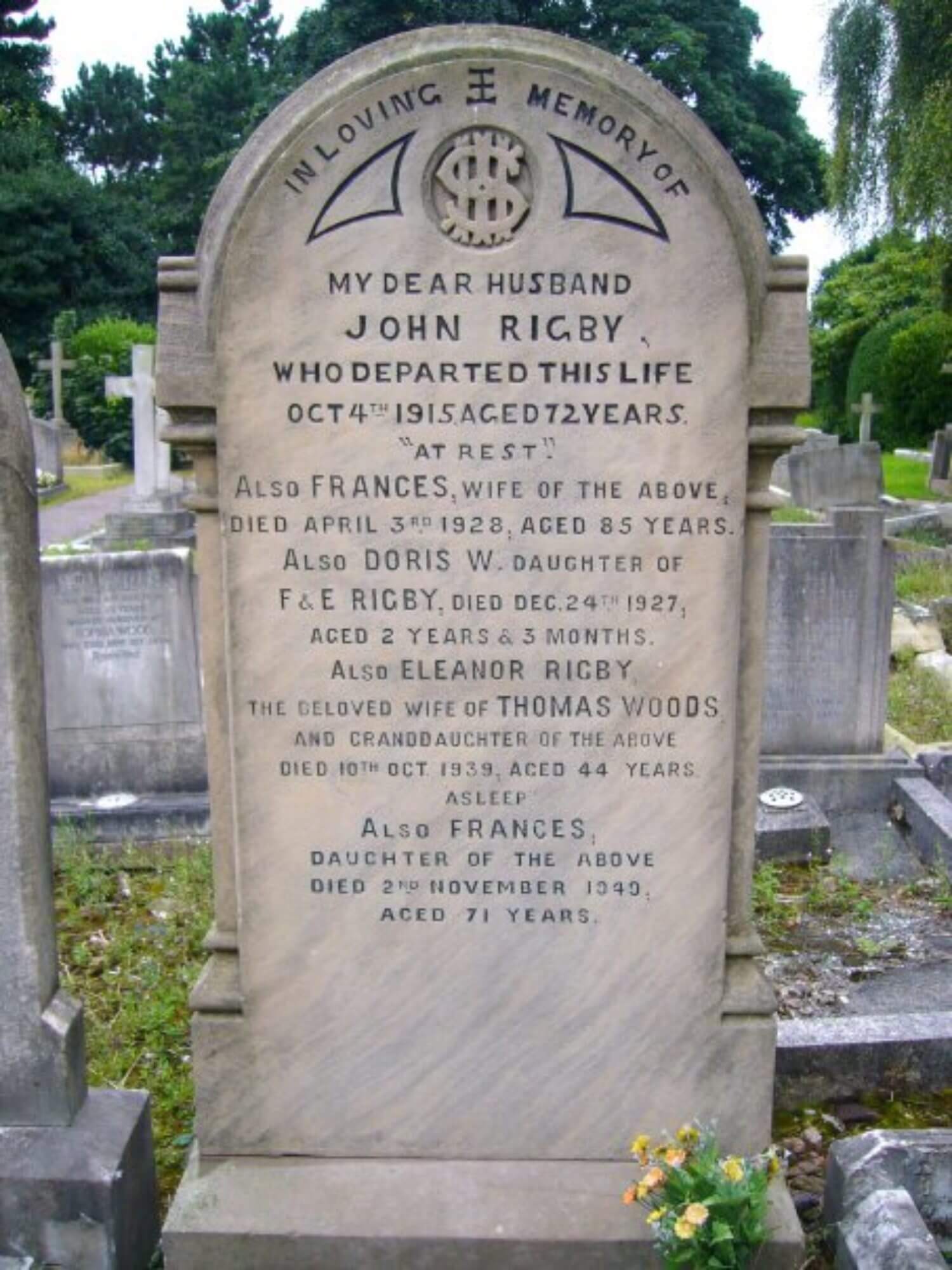 Eleanor Rigby's grave - Photo Wikimedia Commons by Crestville