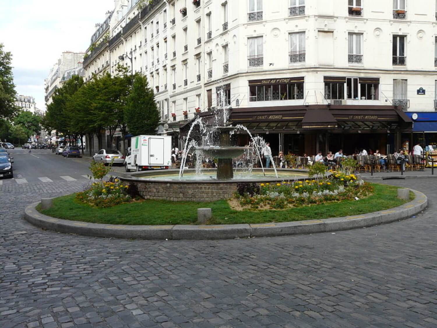 Café Saint-Médard, Paris - Photo Wikimedia Commons by yves Tennevin