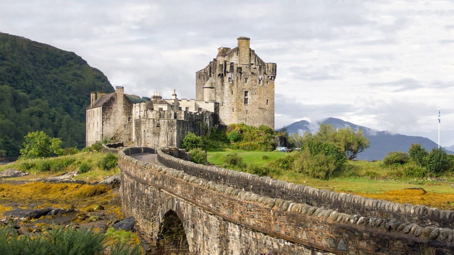 Eilean Donan Castle - Image by XtianDuGard from Pixabay